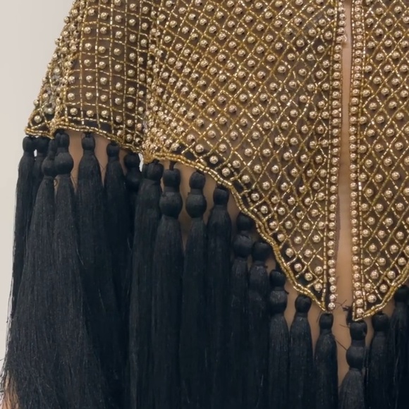 Black and Gold Tassel Cape - Picture 2 of 4